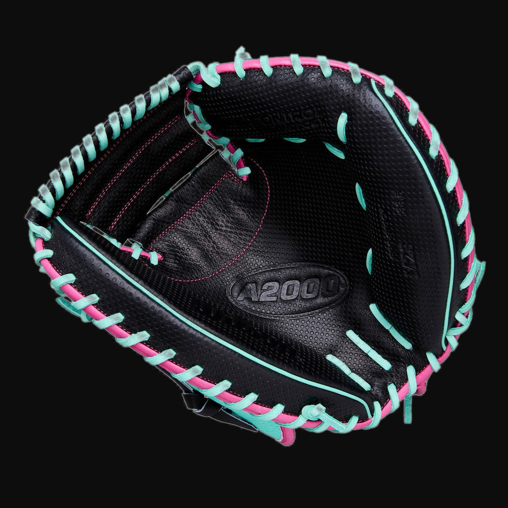 Wilson Spring 2026 A2000 M23 SuperSkin Model 33.5" Baseball Catcher's Mitt [bgblk]