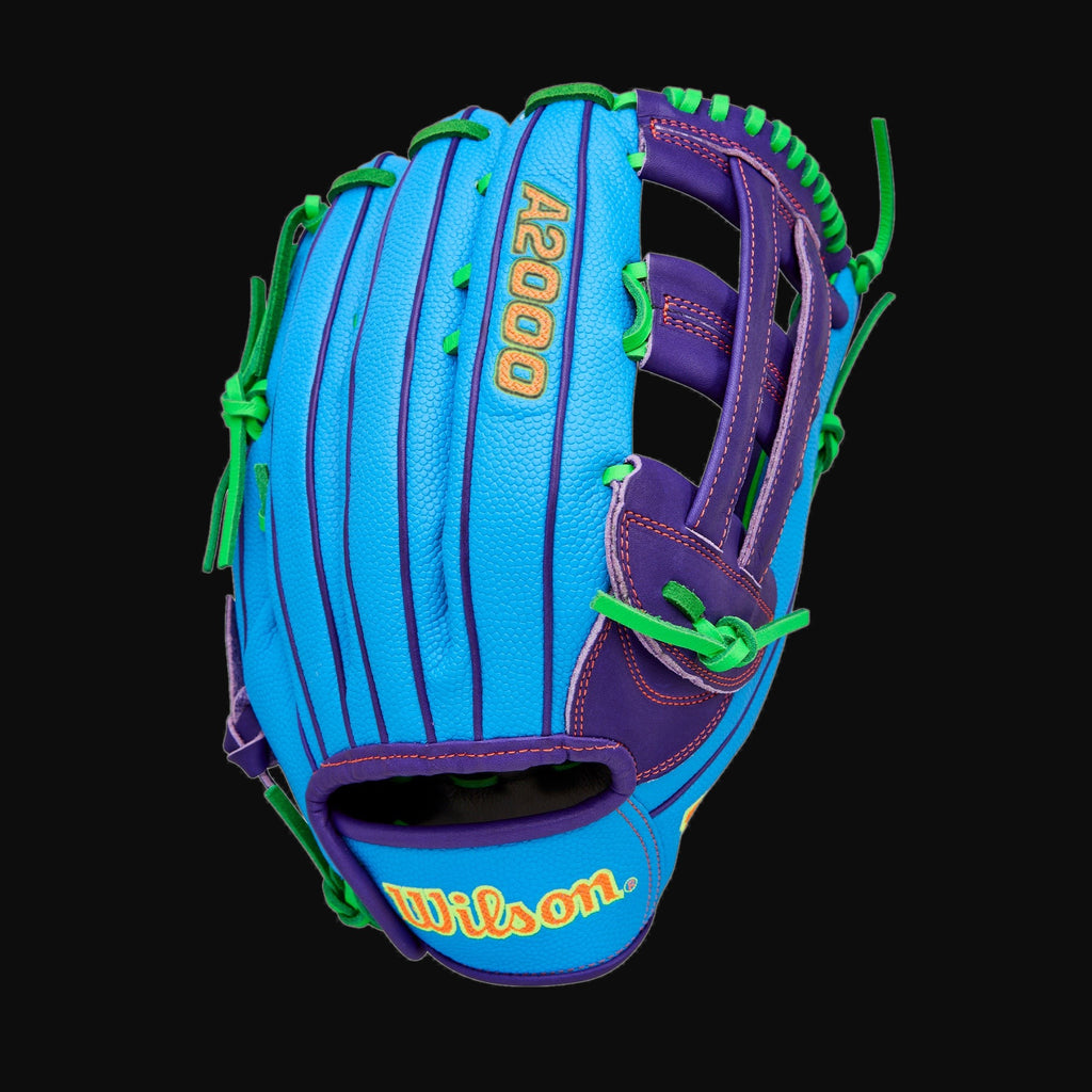 Wilson Spring 2026 A2000 PF50 Pedroia Fit SuperSkin Model 12.25" Outfield Baseball Glove [bgblk]