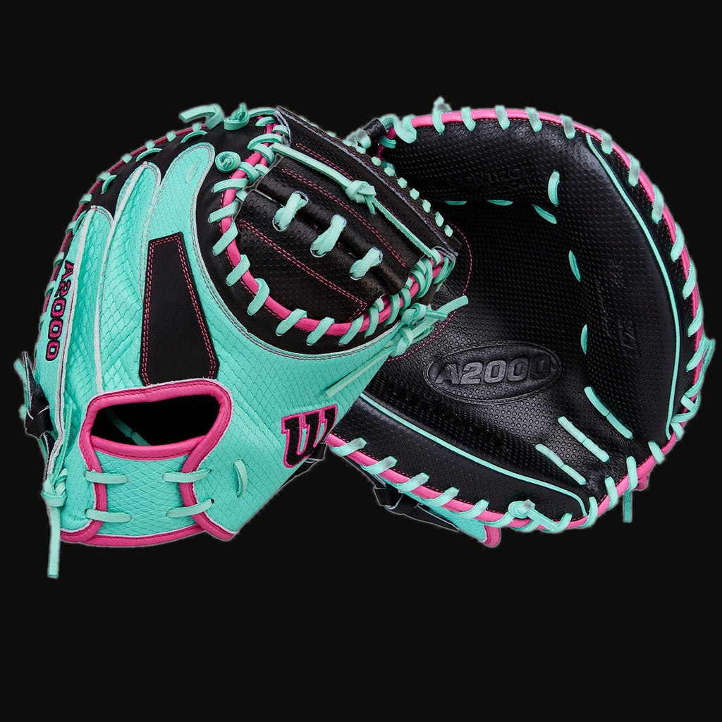 Wilson Spring 2026 A2000 M23 SuperSkin Model 33.5" Baseball Catcher's Mitt [bgblk]