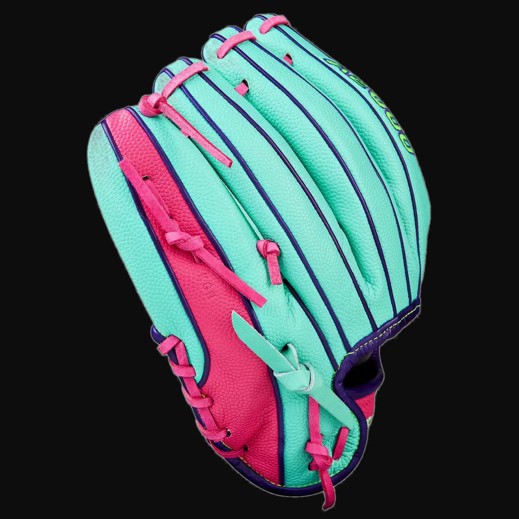 Wilson Fall 2025 A2000 DP15 SuperSkin Model 11.5" Pedroia Fit Infield Baseball Glove [bgblk]