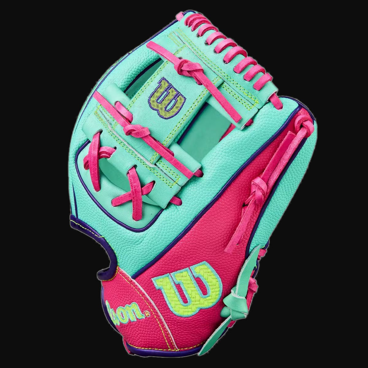 Wilson Fall 2025 A2000 DP15 SuperSkin Model 11.5" Pedroia Fit Infield Baseball Glove [bgblk]