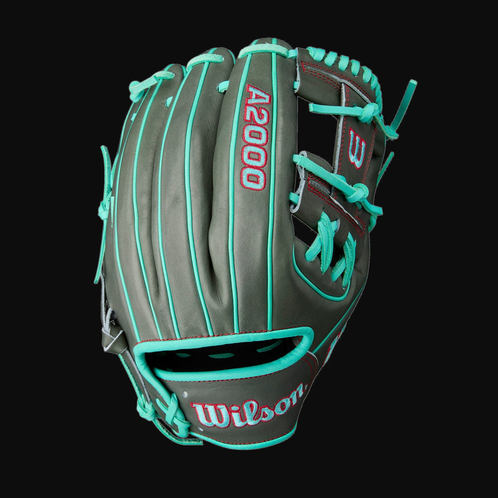 Wilson Summer 2025 A2000 1975 Model 11.75" Infield Baseball Glove [bgblk]