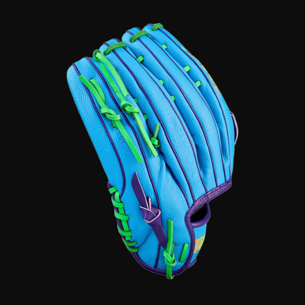 Wilson Spring 2026 A2000 PF50 Pedroia Fit SuperSkin Model 12.25" Outfield Baseball Glove [bgblk]