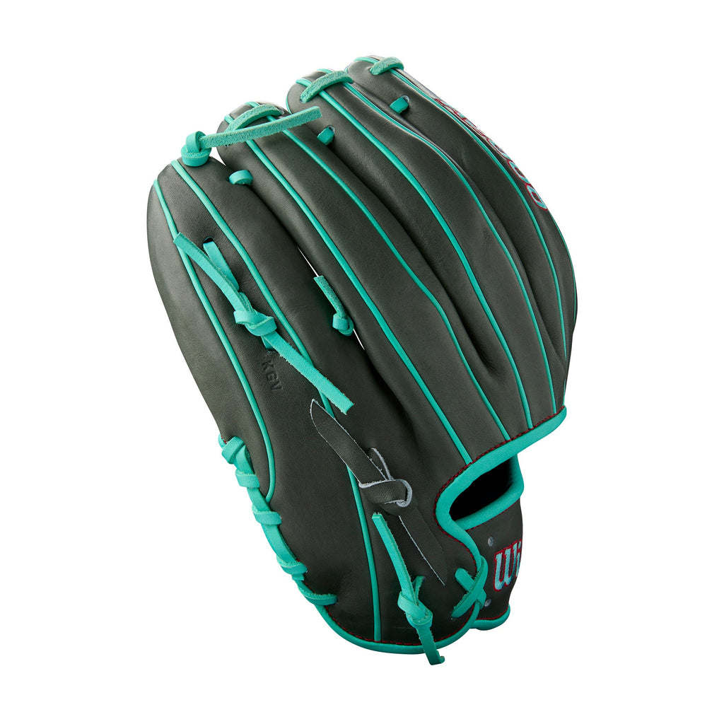 Wilson Summer 2025 A2000 1975 Model 11.75" Infield Baseball Glove