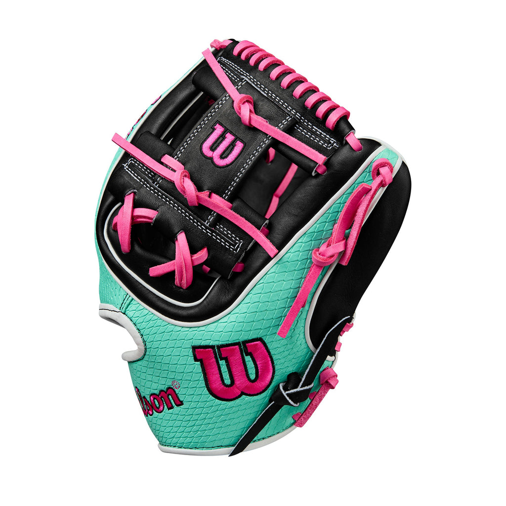 Wilson Summer 2025 A2K 1720 Model 11.5" Infield Baseball Glove