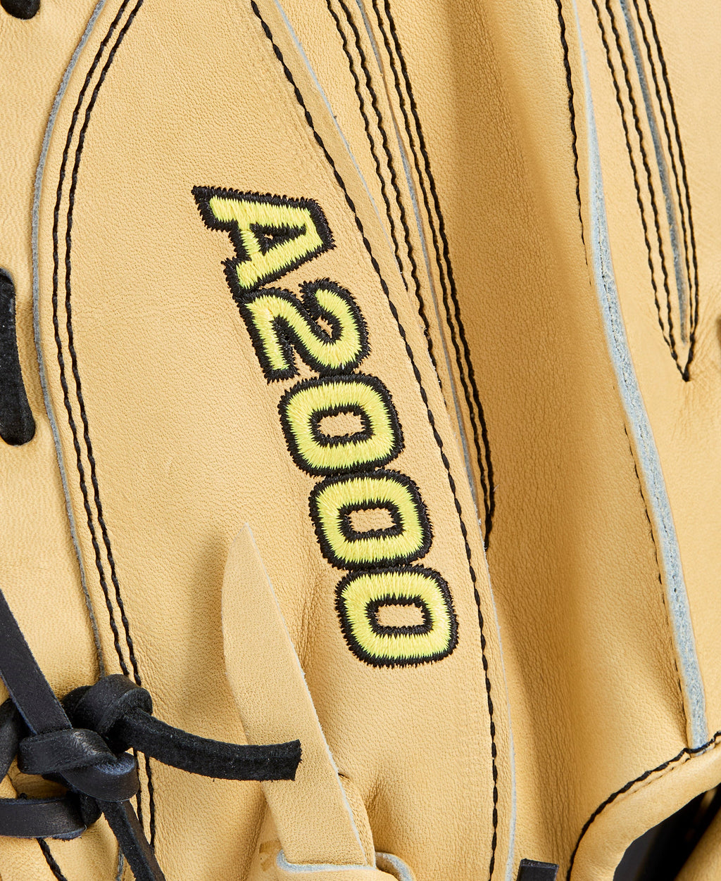 Wilson A2000 Classic 1734 Blonde Model 34" Baseball Catcher's Mitt