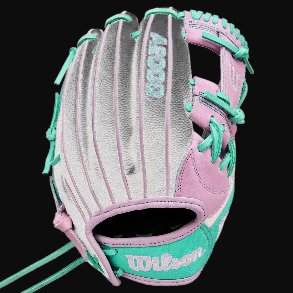 Wilson Fall 2025 A2000 FP H1175 SuperSkin Model 11.75" Infield Fastpitch Glove [bgblk]