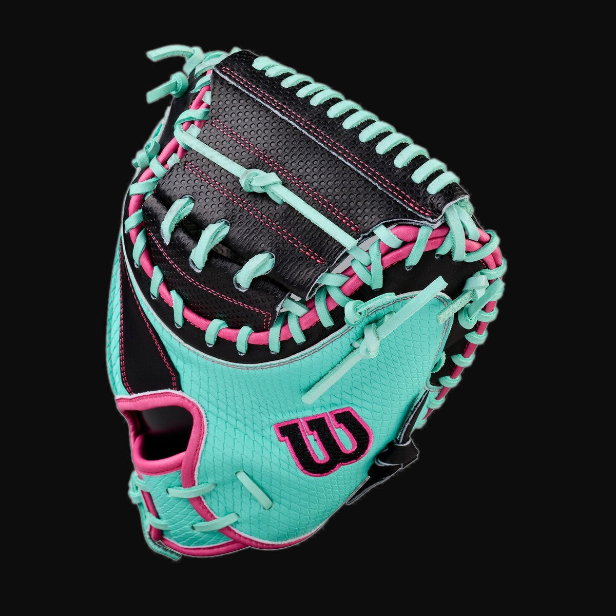 Wilson Spring 2026 A2000 M23 SuperSkin Model 33.5" Baseball Catcher's Mitt [bgblk]
