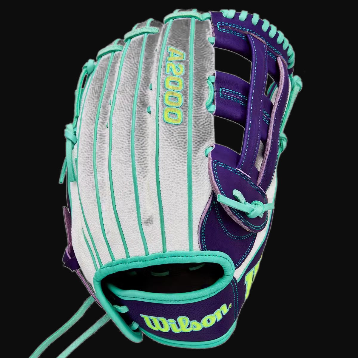 Wilson Fall 2025 A2000 FP50 SuperSkin Model 12.5" Outfield Fastpitch Glove [bgblk]