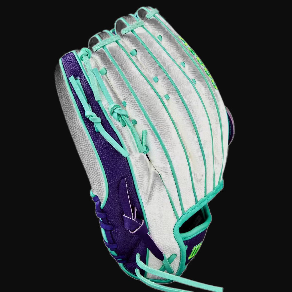 Wilson Fall 2025 A2000 FP50 SuperSkin Model 12.5" Outfield Fastpitch Glove [bgblk]