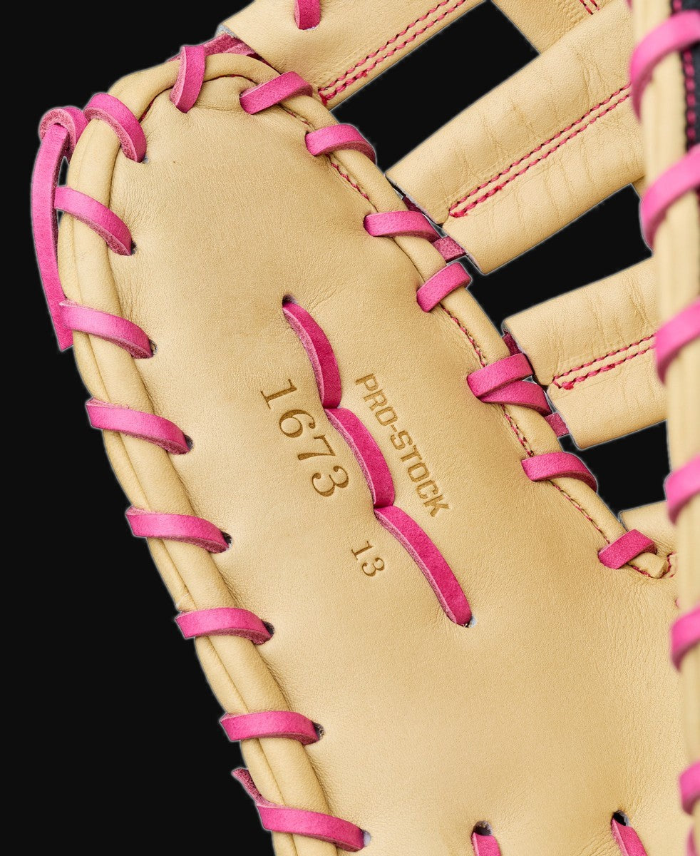 Wilson A2000 Annual Collection 1673SS Model 13" Superskin Baseball 1st Base Mitt