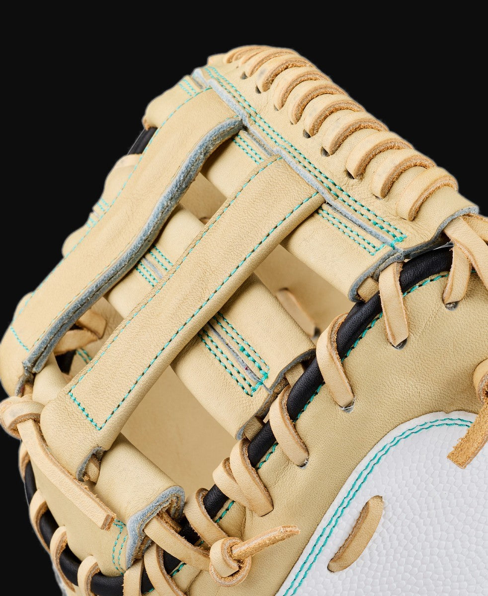 Wilson A2000 Annual Collection FPCM23SS Model 34" Superskin Fastpitch Catcher's Mitt